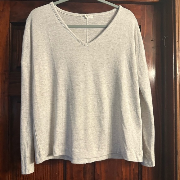 Rag & Bone Soft Gray Knit Top - Picture 1 of 4